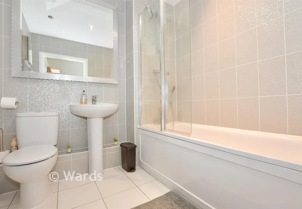 Bathroom - Wills Crescent, Leybourne, West Malling, Kent - Wards of Kent