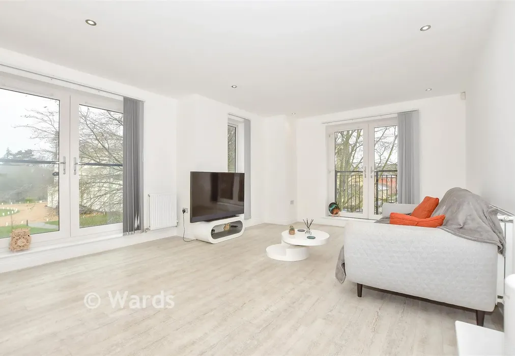 Lounge/Diner - Wills Crescent, Leybourne, West Malling, Kent - Wards of Kent