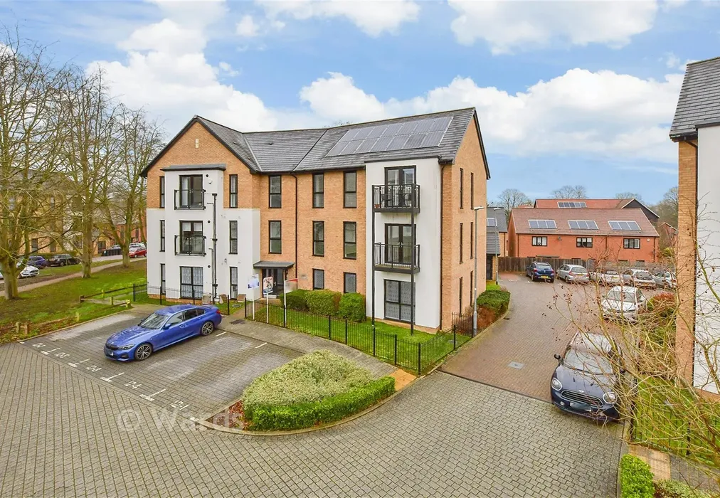 Front. - Wills Crescent, Leybourne, West Malling, Kent - Wards of Kent