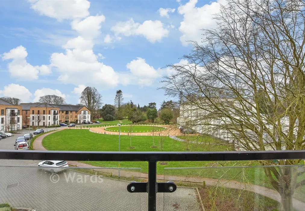Views To Front - Wills Crescent, Leybourne, West Malling, Kent - Wards of Kent