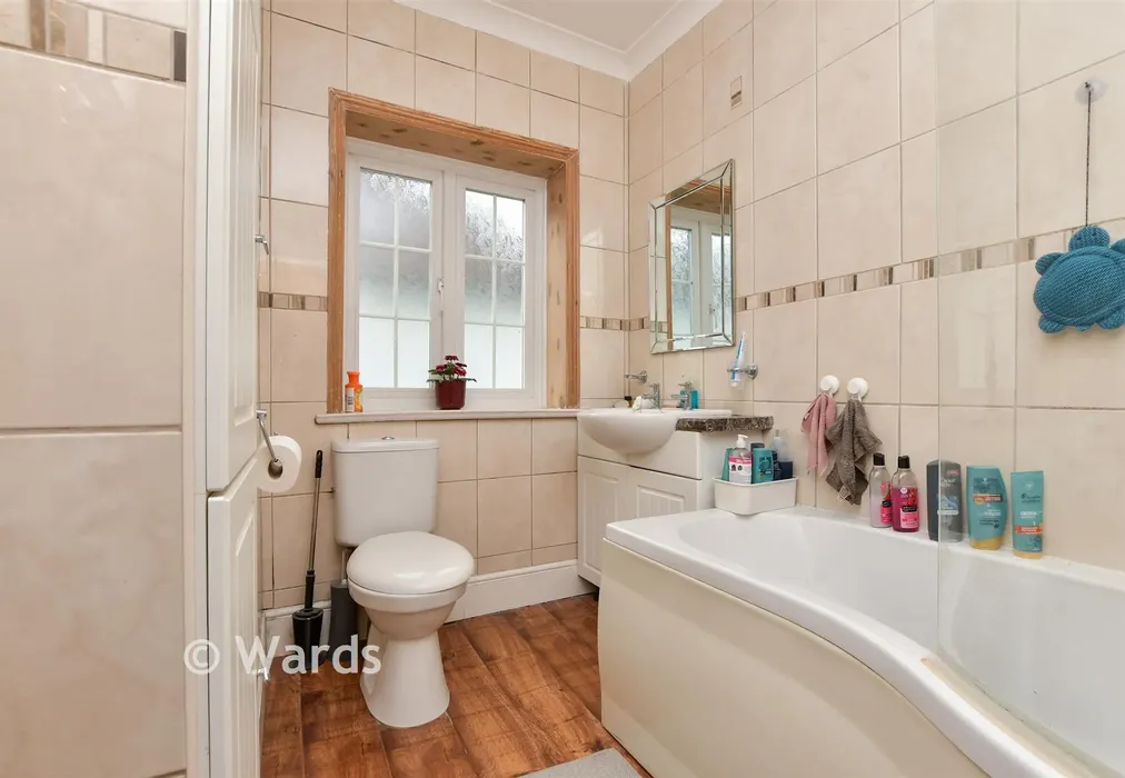 Kitchen/Diner - Percy Avenue, Kingsgate, Broadstairs, Kent - Wards of Kent