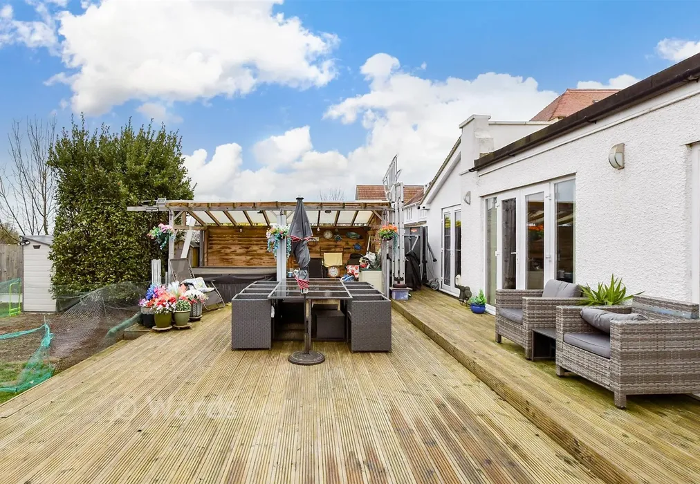 Patio / Decking - Percy Avenue, Kingsgate, Broadstairs, Kent - Wards of Kent