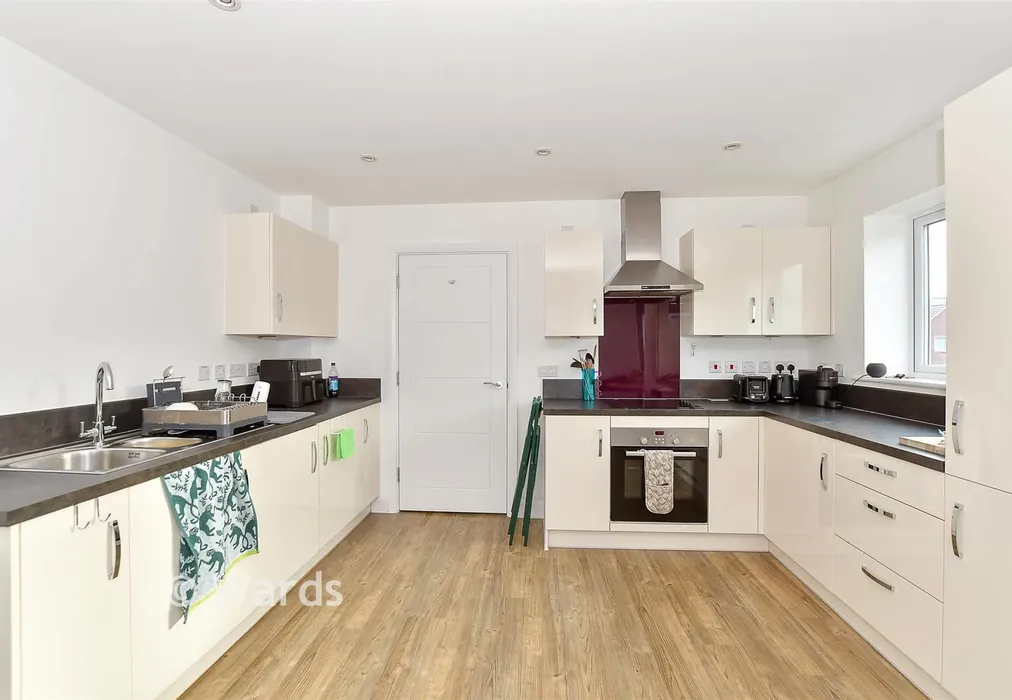 Kitchen - The Avenue, Tunbridge Wells, Kent - Wards of Kent