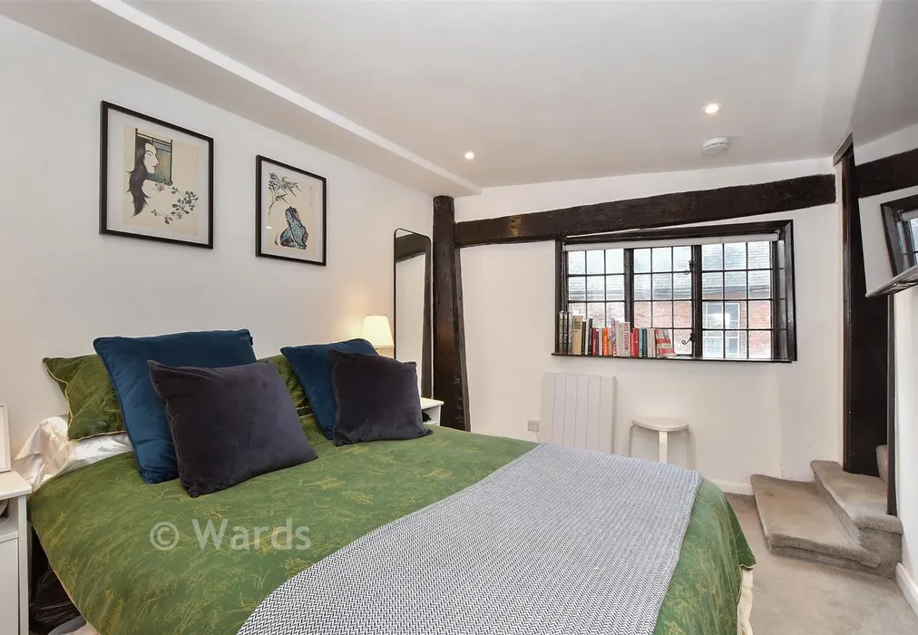 Bedroom - High Street, Goudhurst, Cranbrook, Kent - Wards of Kent