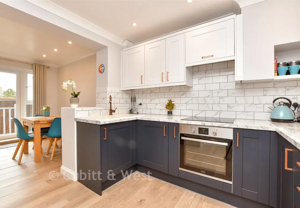 Kitchen - Winchcombe Road, Carshalton, Surrey - Wards of Kent