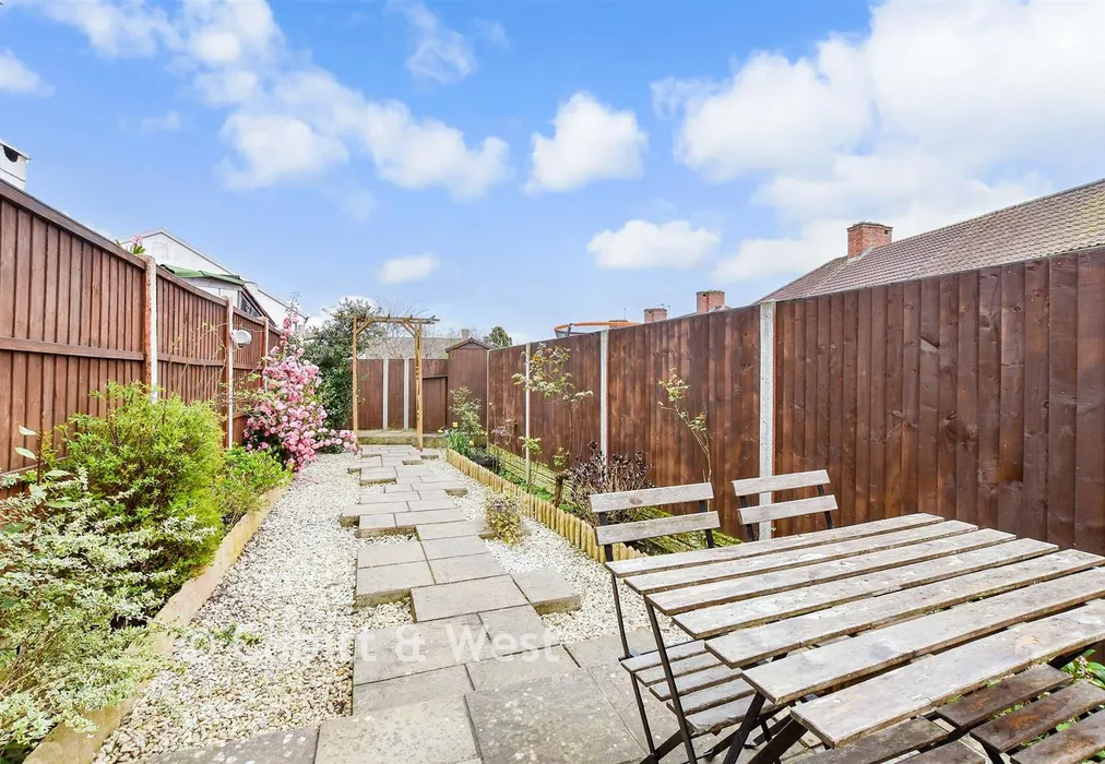 Rear Garden - Winchcombe Road, Carshalton, Surrey - Wards of Kent