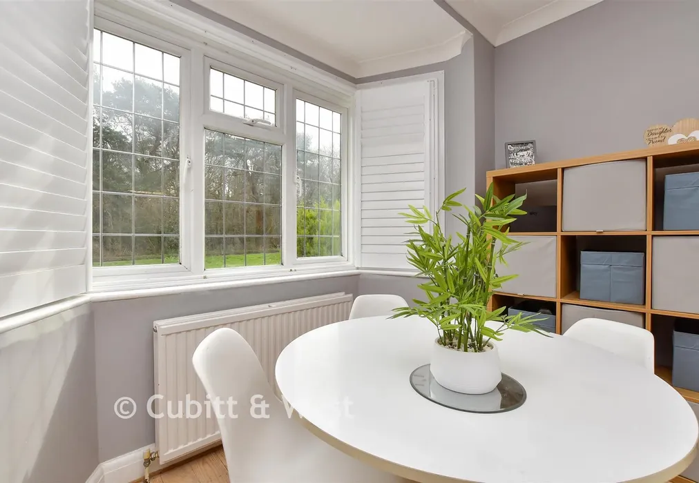 Internal Lifestyle Photograph - The Green, Dorking Road, Tadworth, Surrey - Wards of Kent