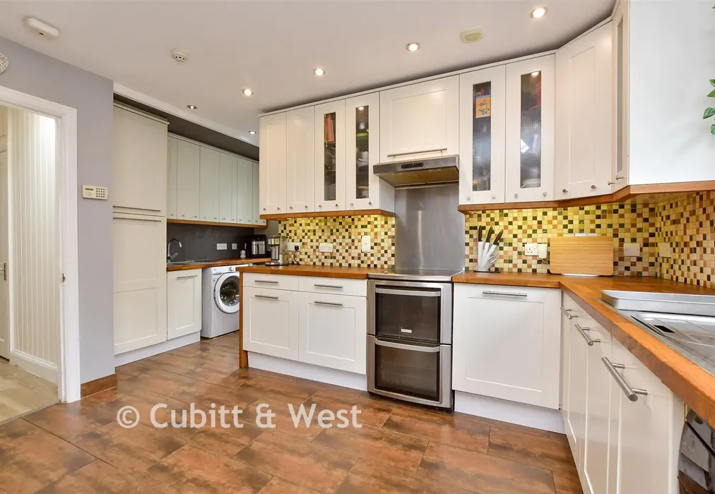 Kitchen - The Green, Dorking Road, Tadworth, Surrey - Wards of Kent