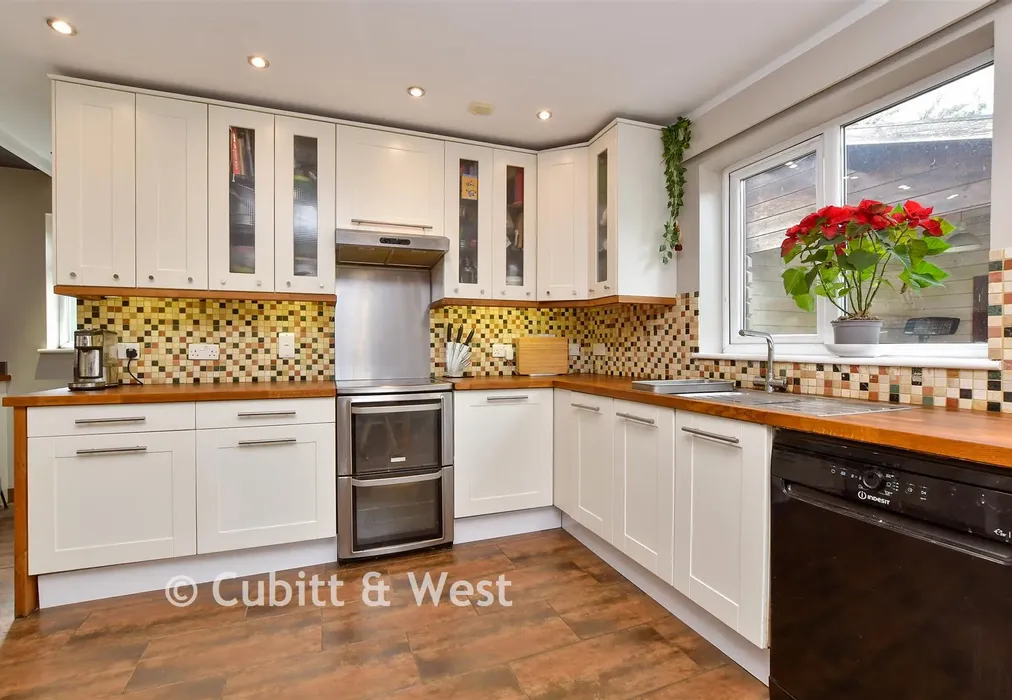 Kitchen - The Green, Dorking Road, Tadworth, Surrey - Wards of Kent