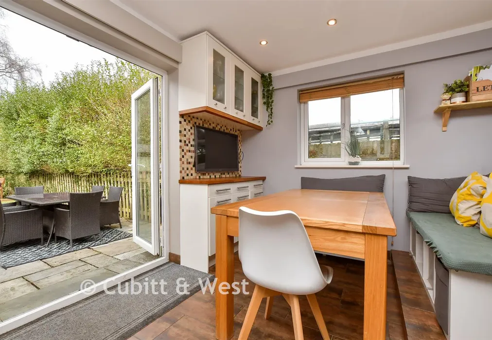 Internal Lifestyle Photograph - The Green, Dorking Road, Tadworth, Surrey - Wards of Kent