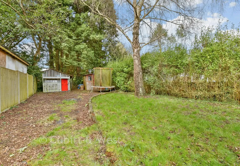 Rear Garden - The Green, Dorking Road, Tadworth, Surrey - Wards of Kent