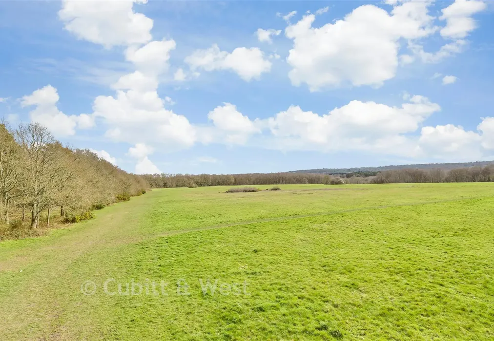 Surrounding Area - The Green, Dorking Road, Tadworth, Surrey - Wards of Kent