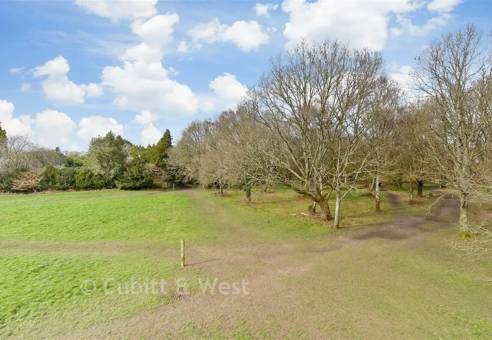 Surrounding Area - The Green, Dorking Road, Tadworth, Surrey - Wards of Kent