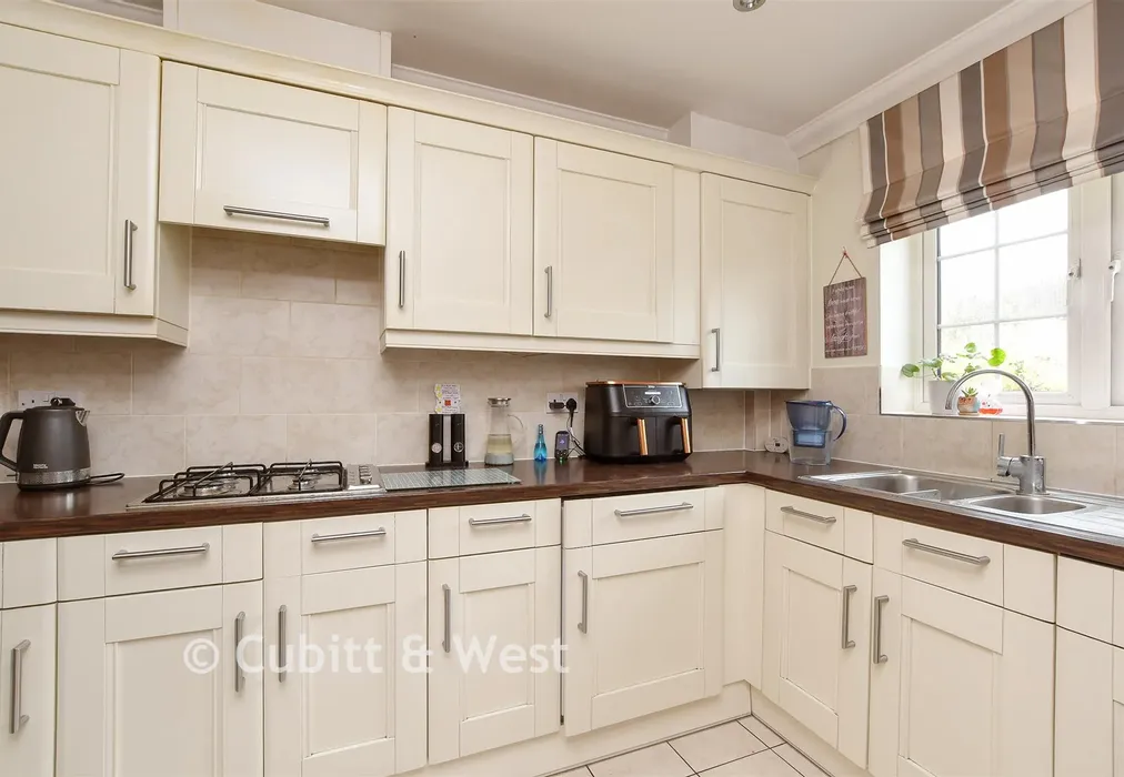 Kitchen - Reigate Road, Epsom, Surrey - Wards of Kent