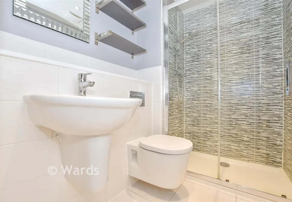 En-Suite Shower Room - Broke Wood Way, Maidstone, Kent - Wards of Kent