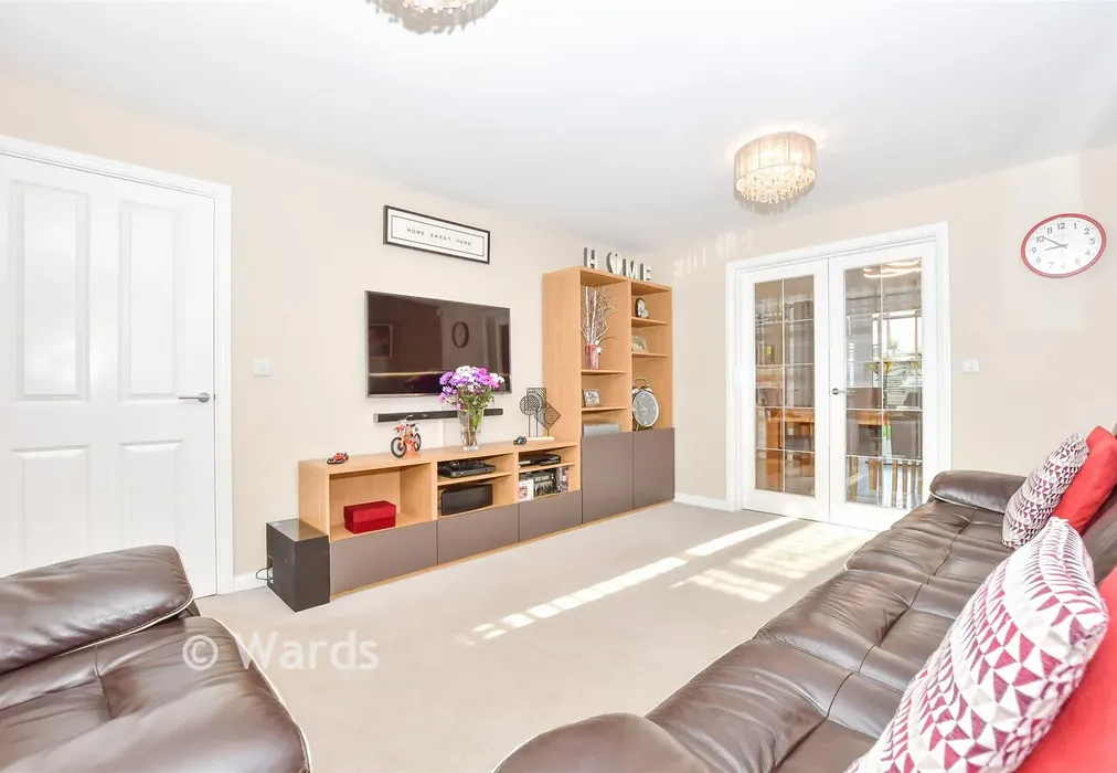 Lounge - Broke Wood Way, Maidstone, Kent - Wards of Kent