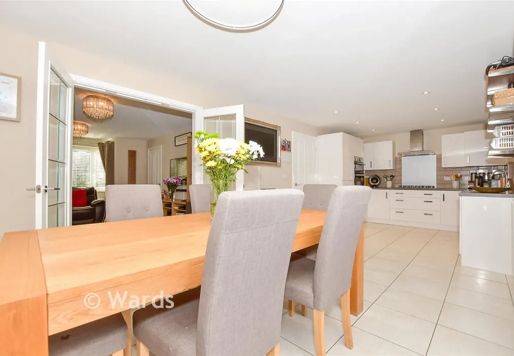 Kitchen/Breakfast Room - Broke Wood Way, Maidstone, Kent - Wards of Kent
