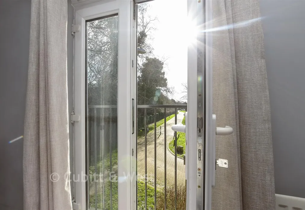 Internal Lifestyle Photograph - Kingsfield Way, Redhill, Surrey - Wards of Kent