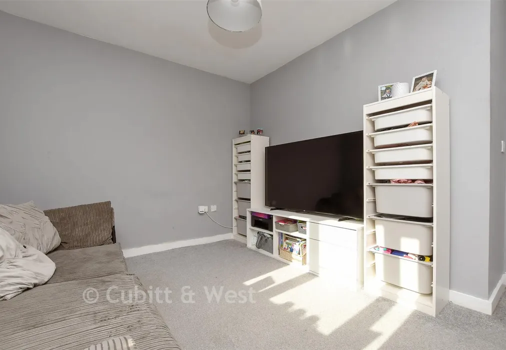 Bedroom - Kingsfield Way, Redhill, Surrey - Wards of Kent