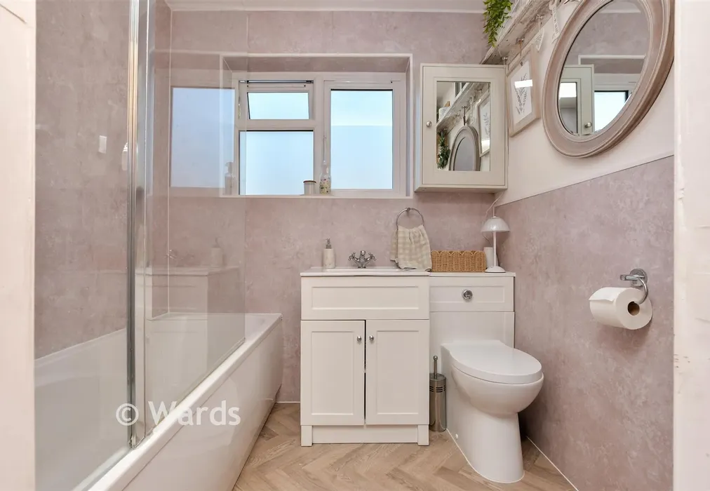 Bathroom - Out Elmstead Lane, Barham, Canterbury, Kent - Wards of Kent