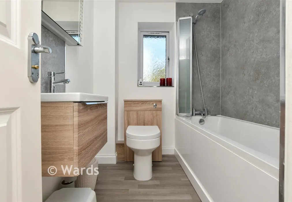 Bathroom - Bolts Hill, Chartham, Canterbury, Kent - Wards of Kent