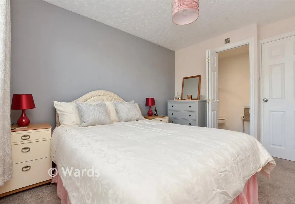 Bedroom 2 - Bolts Hill, Chartham, Canterbury, Kent - Wards of Kent