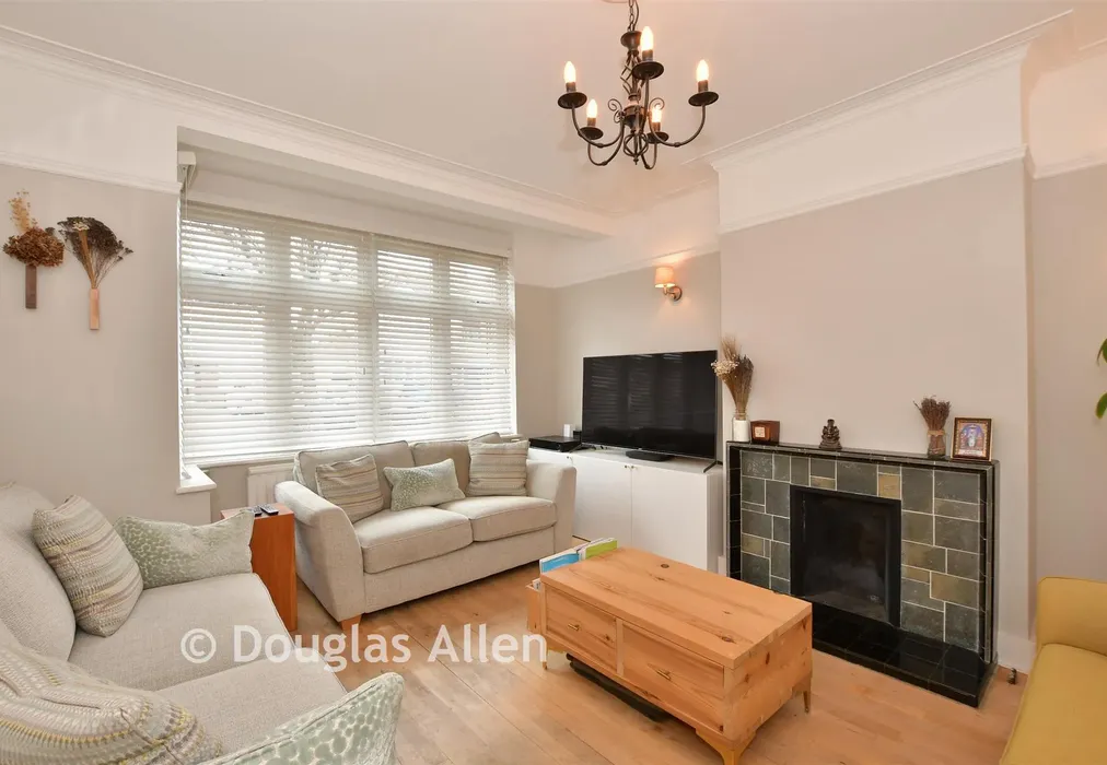 Lounge - Frances Road, Chingford - Wards of Kent