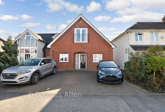 Carnforth Gardens, Hornchurch, Essex - Wards of Kent