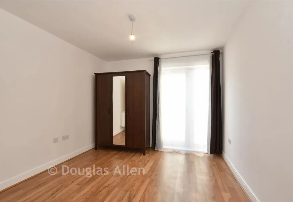 Bedroom 1 - Maxwell Road, Romford, Essex - Wards of Kent