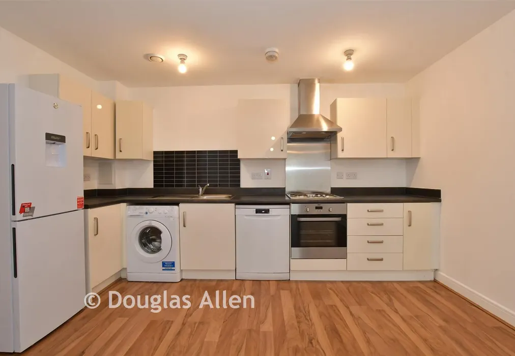 Lounge/Kitchen /Dining Room - Maxwell Road, Romford, Essex - Wards of Kent