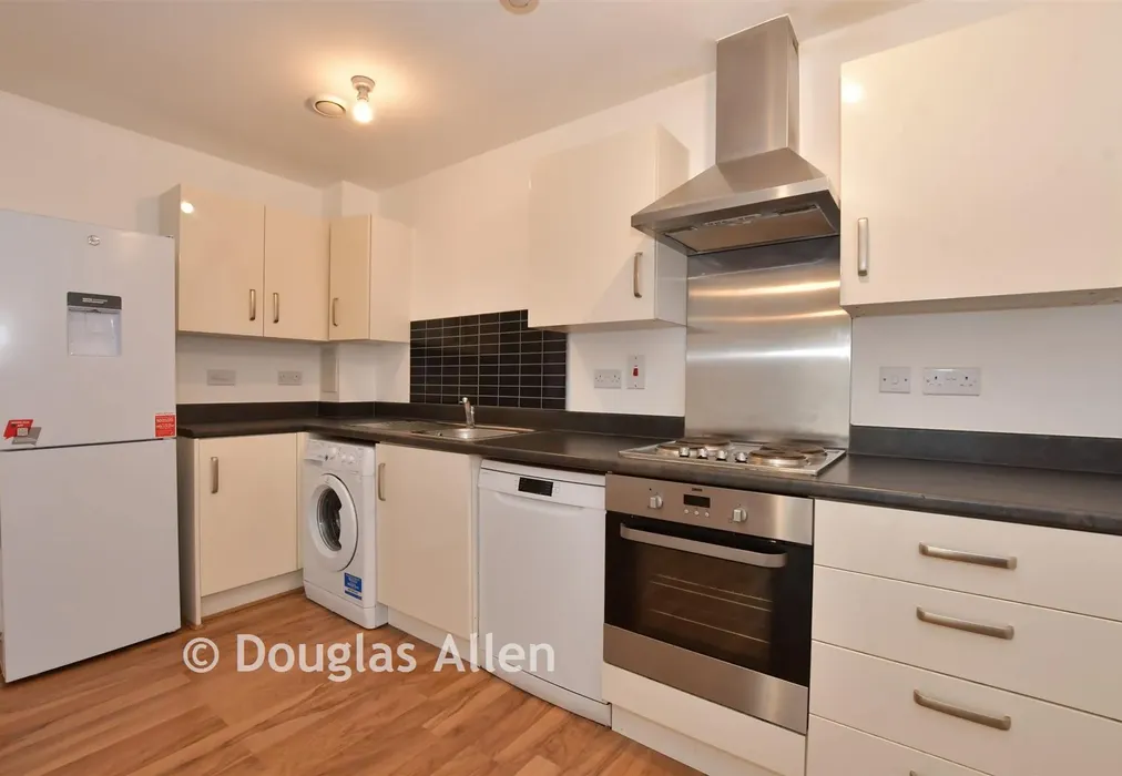 Lounge/Kitchen /Dining Room - Maxwell Road, Romford, Essex - Wards of Kent
