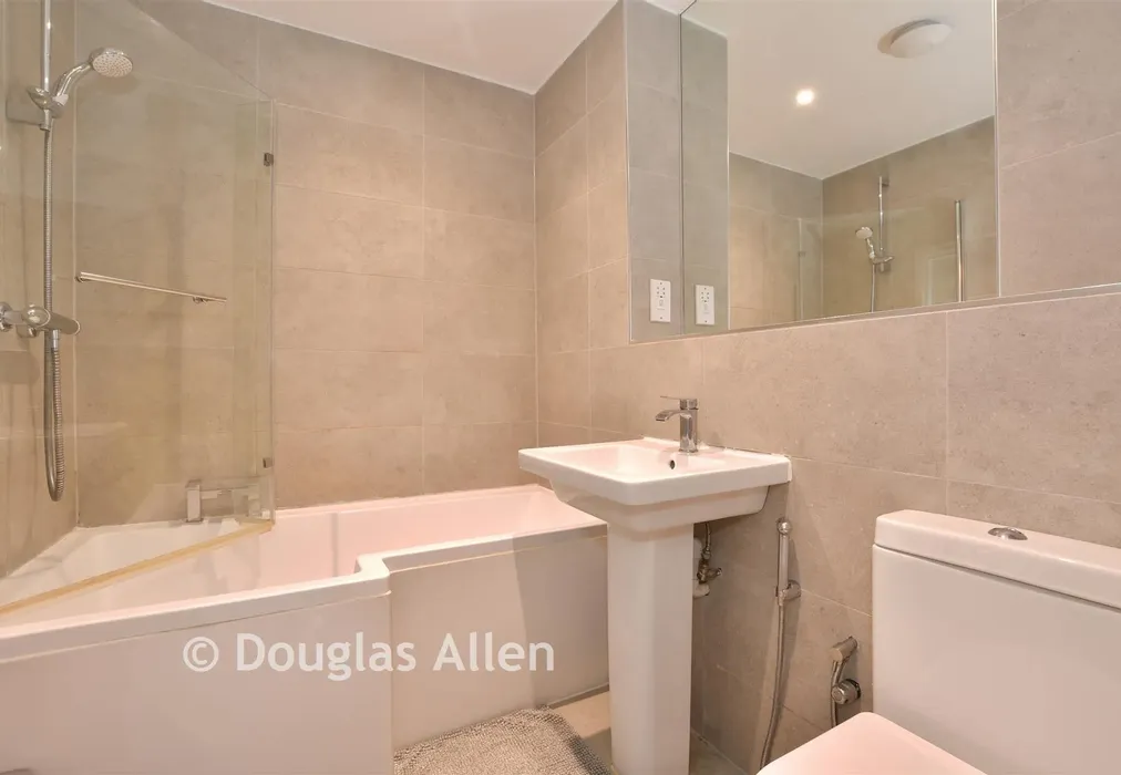 Bathroom - Faringdon Avenue, Romford, Essex - Wards of Kent