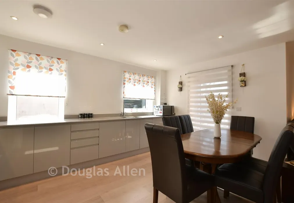Lounge/ Kitchen/Dining Room - Faringdon Avenue, Romford, Essex - Wards of Kent