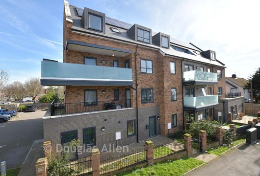 Faringdon Avenue, Romford, Essex - Wards of Kent