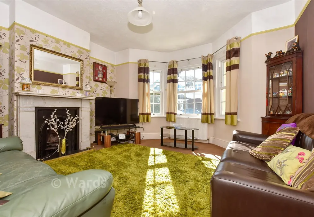 Lounge - Grange Road, Deal, Kent - Wards of Kent