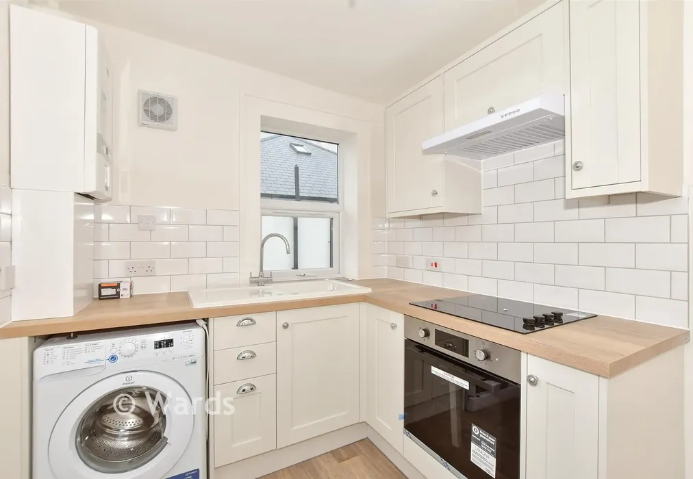Kitchen - Pleydell Gardens, Folkestone, Kent - Wards of Kent