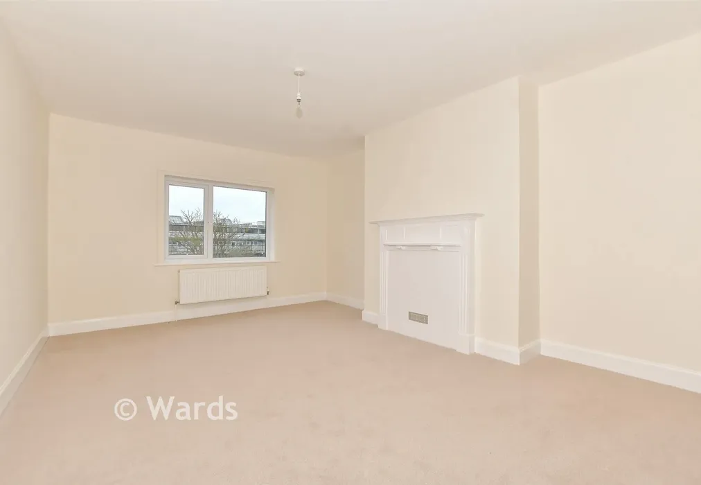 Bedroom 1 - Pleydell Gardens, Folkestone, Kent - Wards of Kent