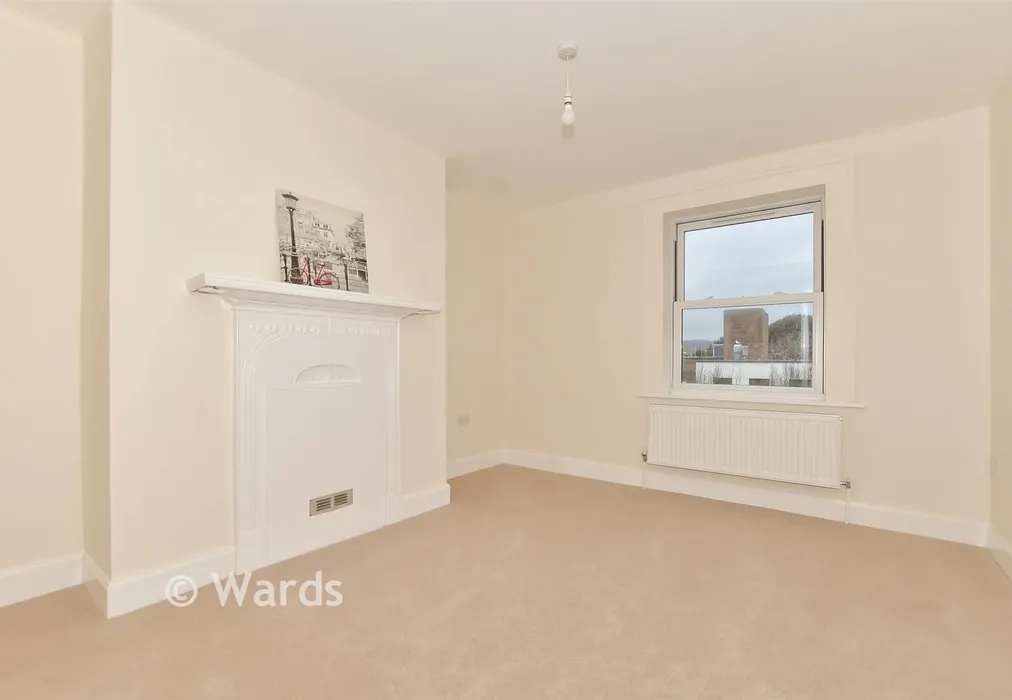 Bedroom 1 - Pleydell Gardens, Folkestone, Kent - Wards of Kent