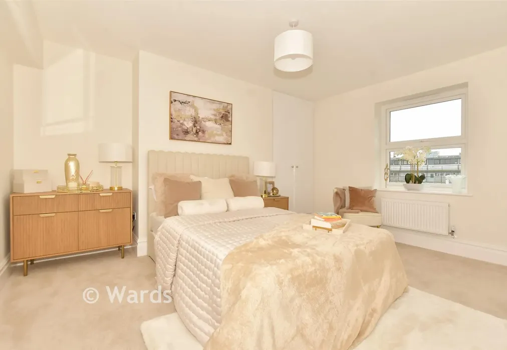 Bedroom 1 - Pleydell Gardens, Folkestone, Kent - Wards of Kent