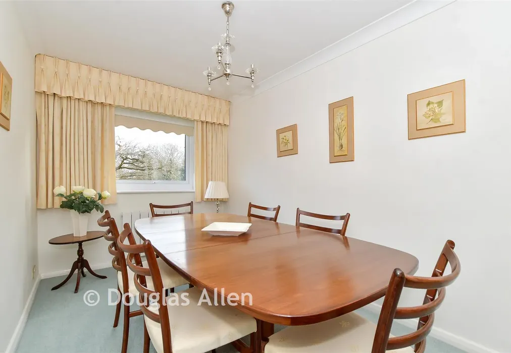 Bedroom 2 - Woodhaven Gardens, Ilford, Essex - Wards of Kent