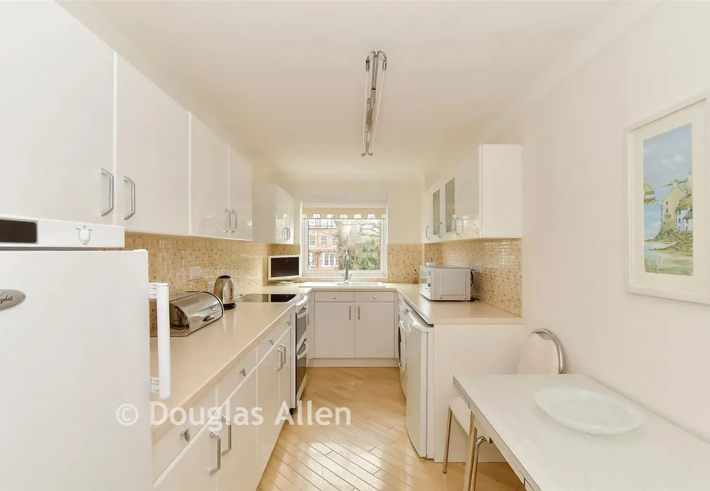 Kitchen - Woodhaven Gardens, Ilford, Essex - Wards of Kent