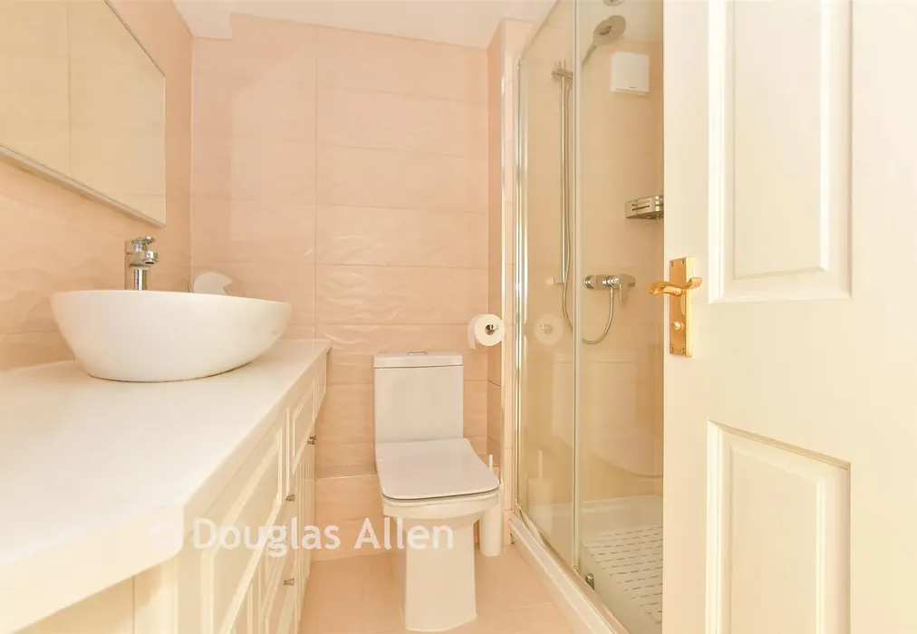 Shower Room - Woodhaven Gardens, Ilford, Essex - Wards of Kent