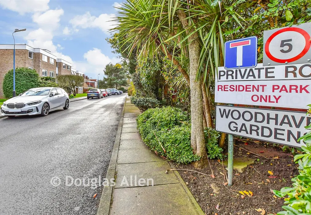 Surrounding Area - Woodhaven Gardens, Ilford, Essex - Wards of Kent
