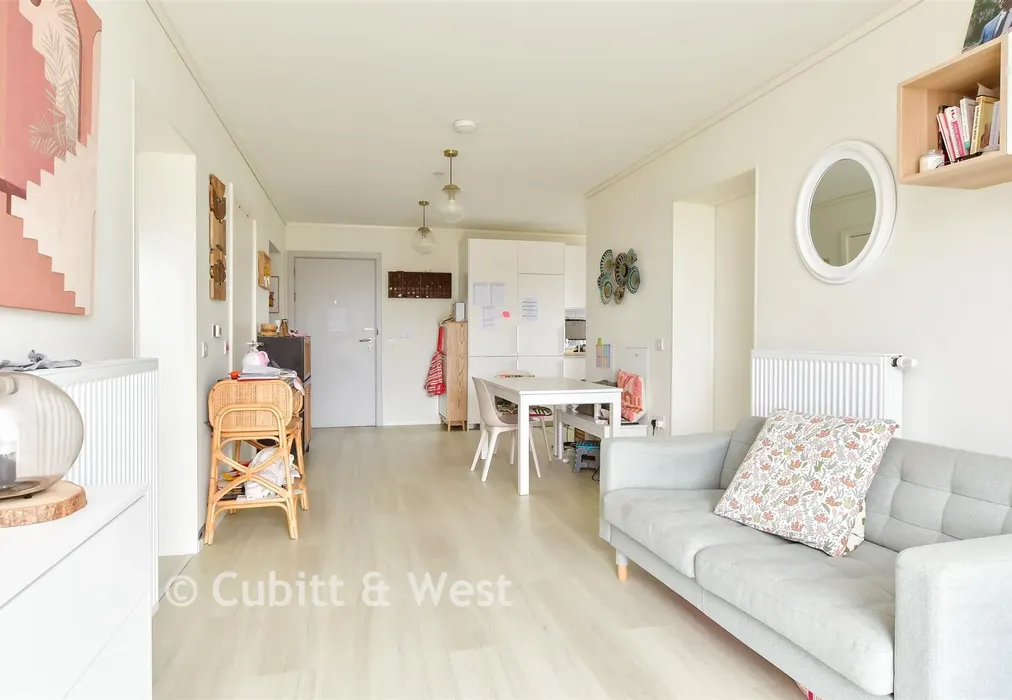 Living Area - Ladybower Road, Worthing, West Sussex - Wards of Kent