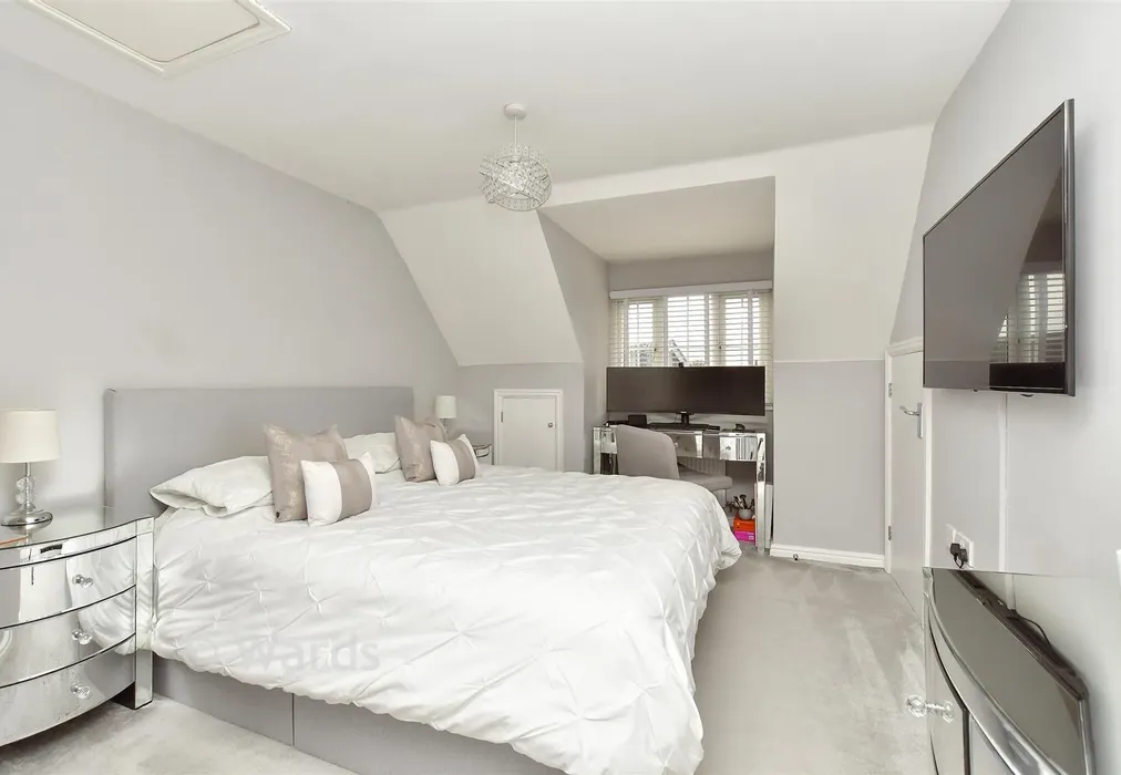 Bedroom 1 - Marjoram Drive, Sittingbourne, Kent - Wards of Kent