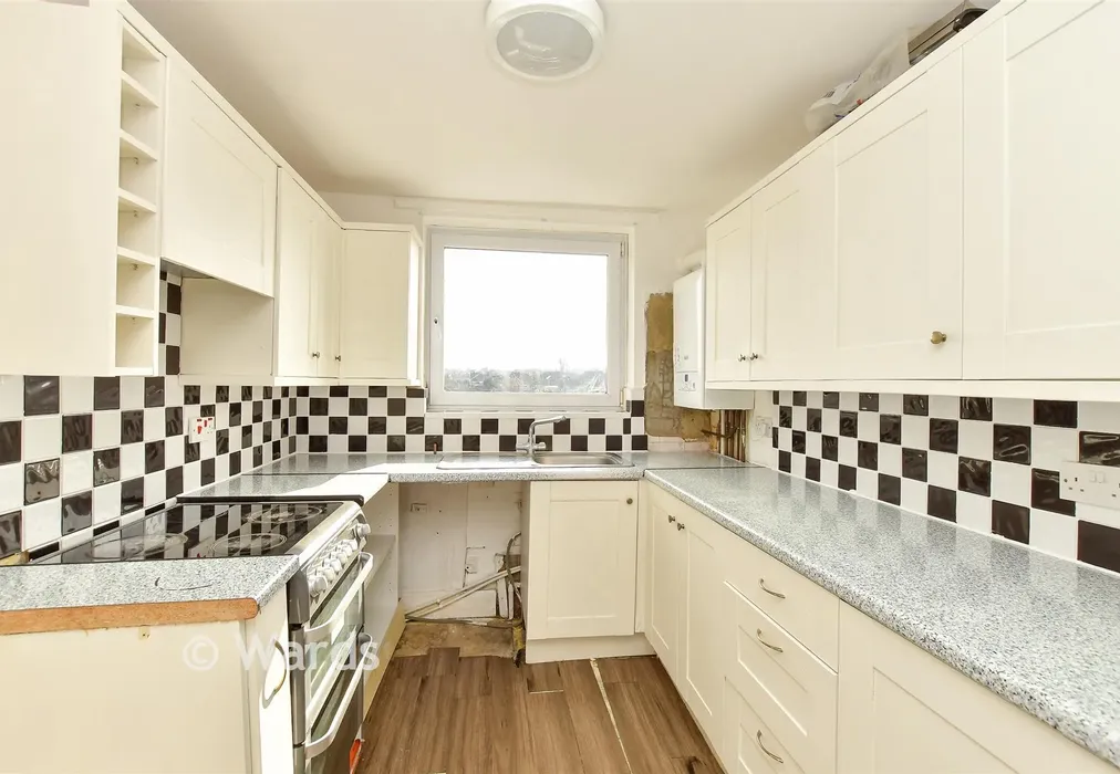 Kitchen - Wentworth Drive, Sittingbourne, Kent - Wards of Kent