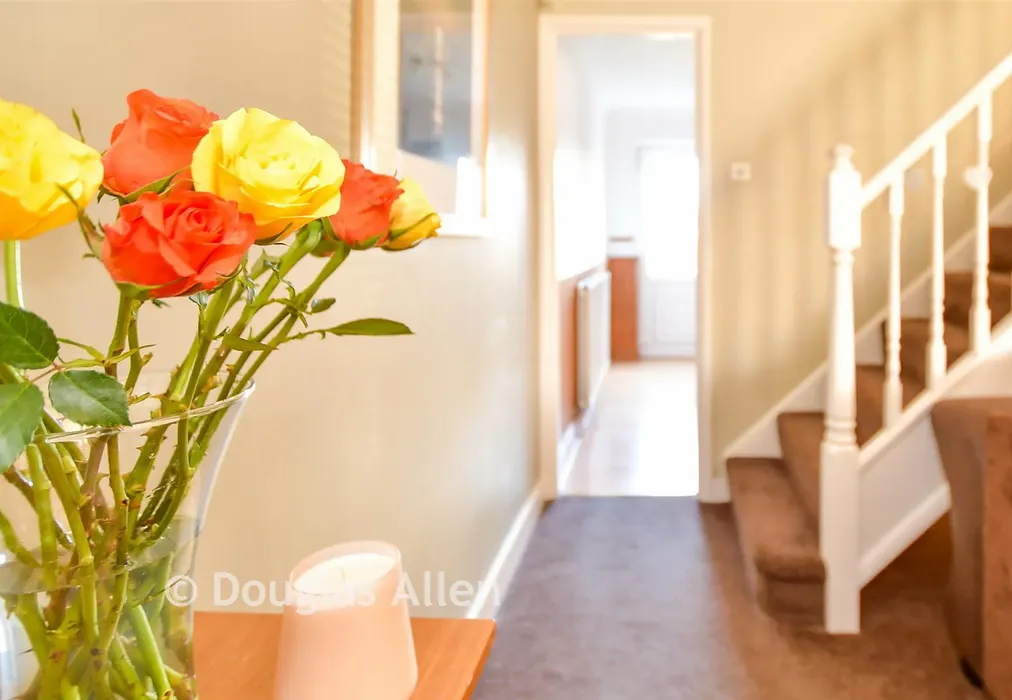 Internal Lifestyle Photograph - Church Road, Laindon, Basildon, Essex - Wards of Kent