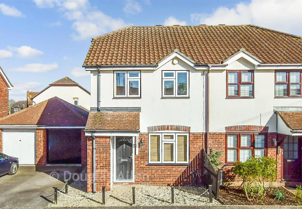 Front Safe To Use - Church Road, Laindon, Basildon, Essex - Wards of Kent