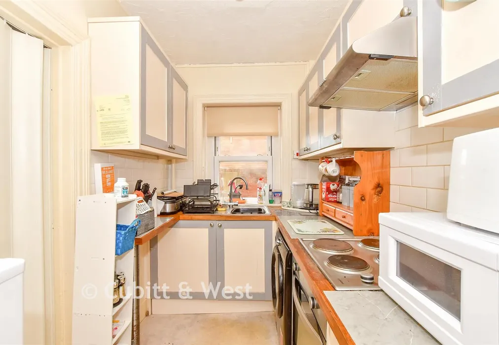 Kitchen - Marine Drive West, Bognor Regis, West Sussex - Wards of Kent