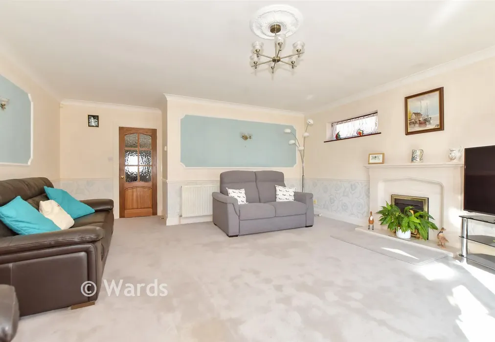 Lounge - Lawrence Gardens, Herne Bay, Kent - Wards of Kent